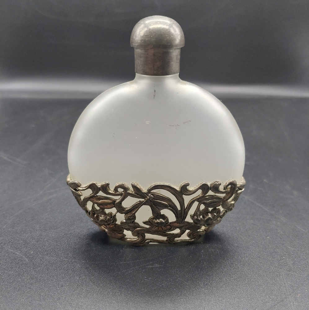 Vtg Silvestri Frosted Glass Perfume Bottles w/ Silver Metal Filigree